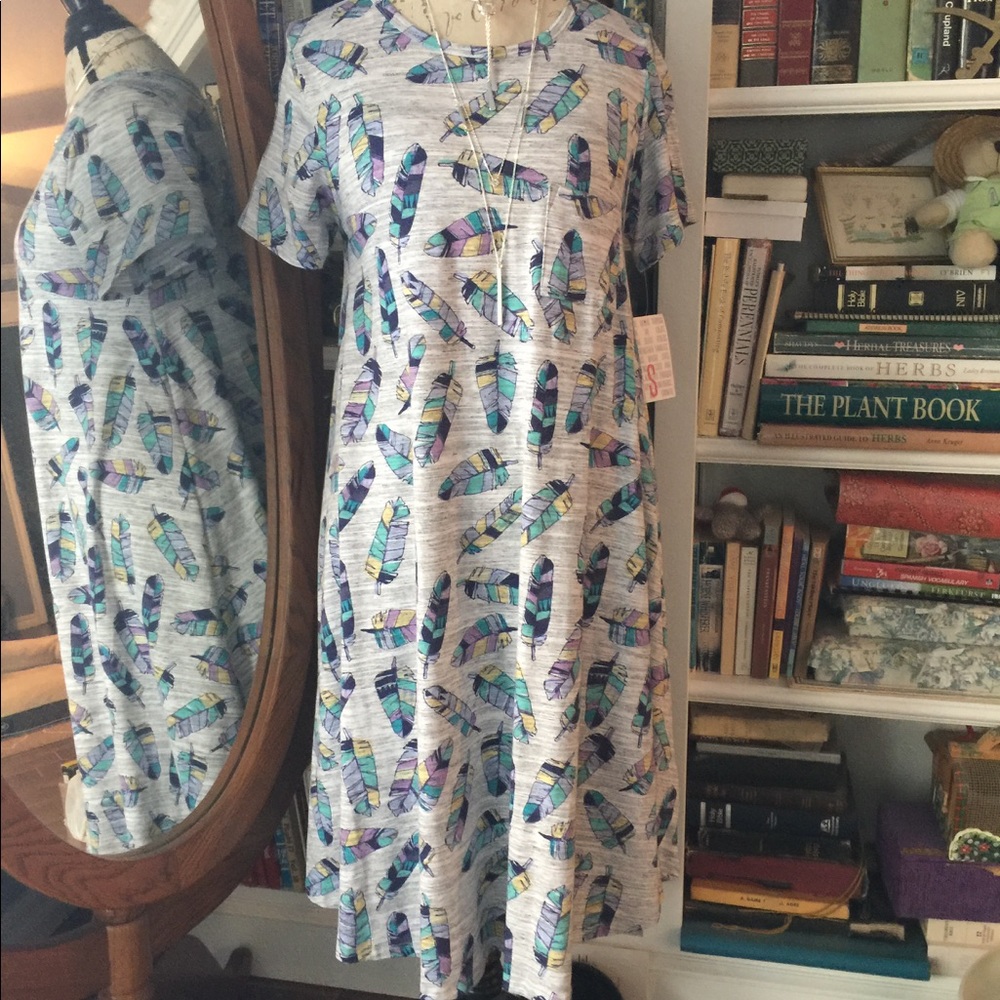NWT LuLaRoe feathers Carly
